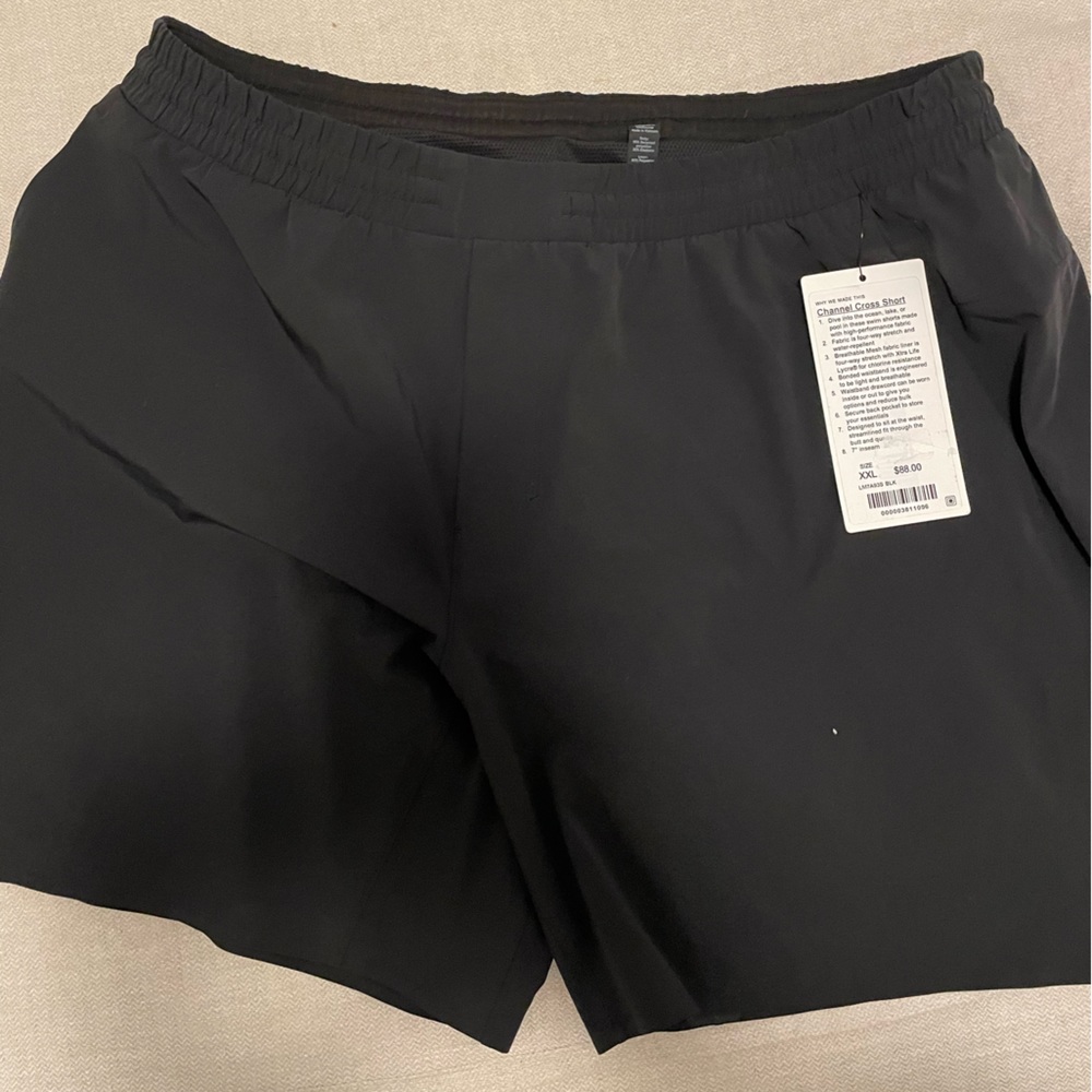 Lululemon Men’s Shorts Channel Cross